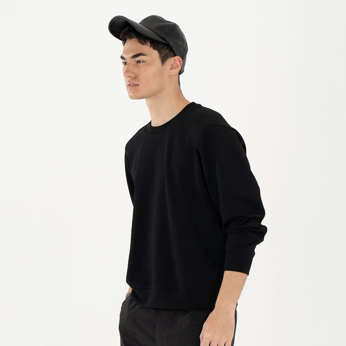 K/Woods Mens Flow Sweater - Metro Singapore Departmental Store - Celebrating 69 Years in SG