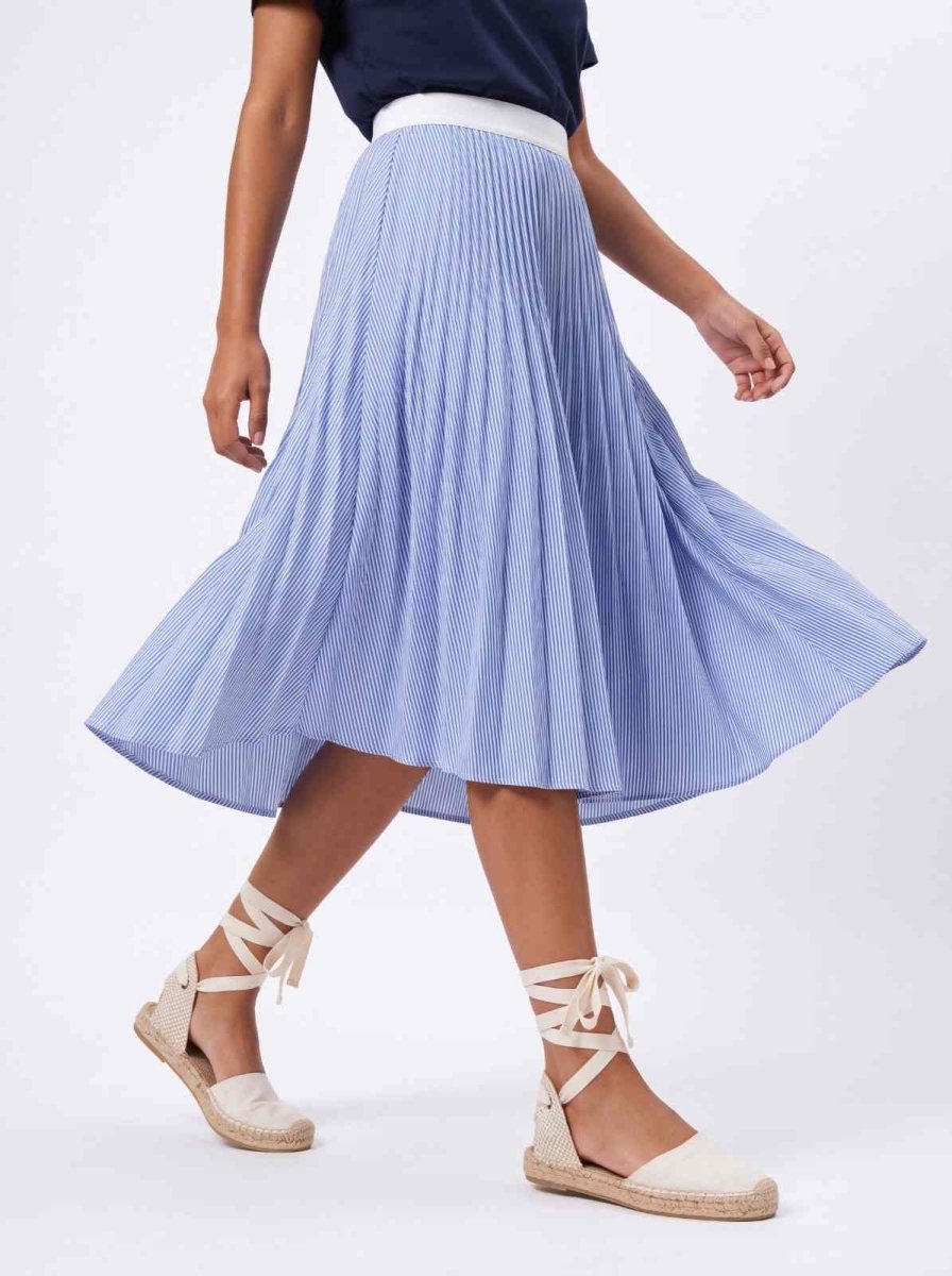 K/Woods Ripple Pleated Skirt - Metro Singapore Departmental Store - Celebrating 69 Years in SG