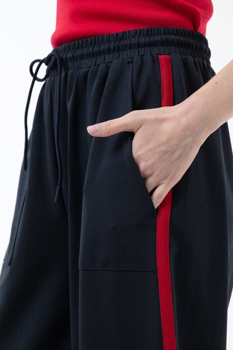 K/Woods Weekend Move Wide - Leg Pants - Metro Singapore Departmental Store - Celebrating 69 Years in SG