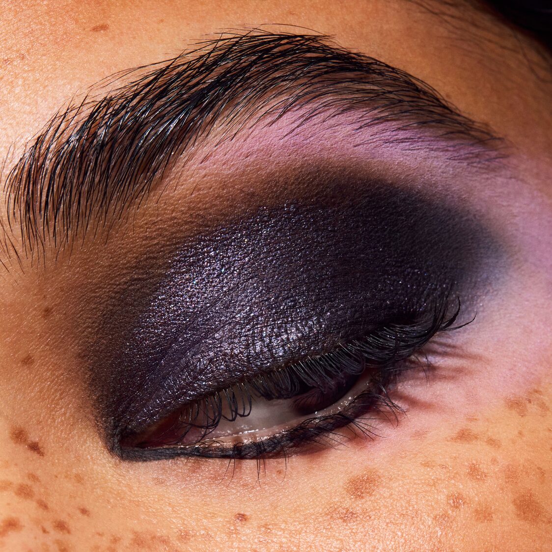 MAC Dazzleshadow Eyeshadow Stick - Metro Singapore Departmental Store - Celebrating 69 Years in SG