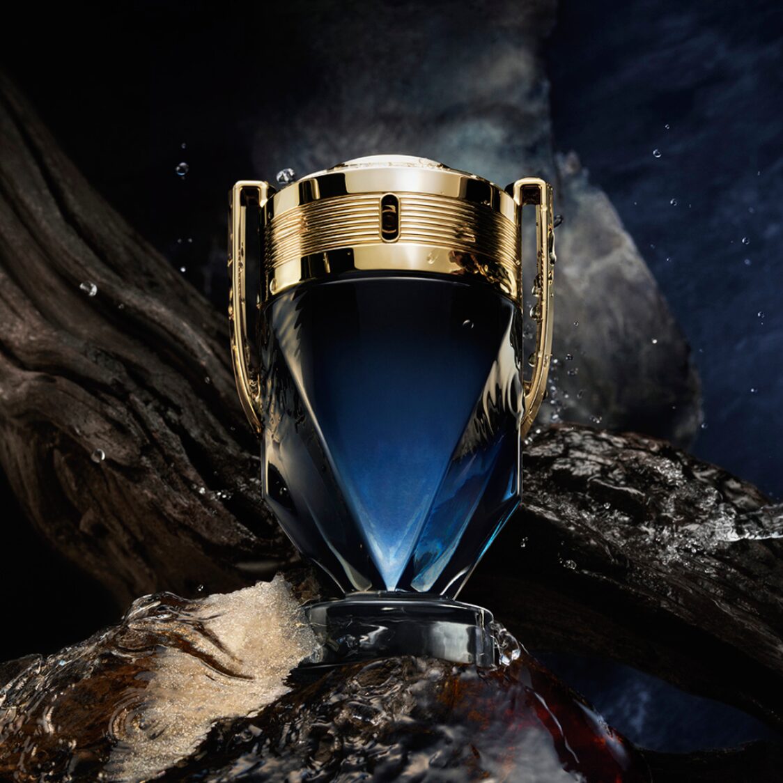 Rabanne Invictus Parfum 100ml - Metro Singapore Departmental Store - Celebrating 69 Years in SG
