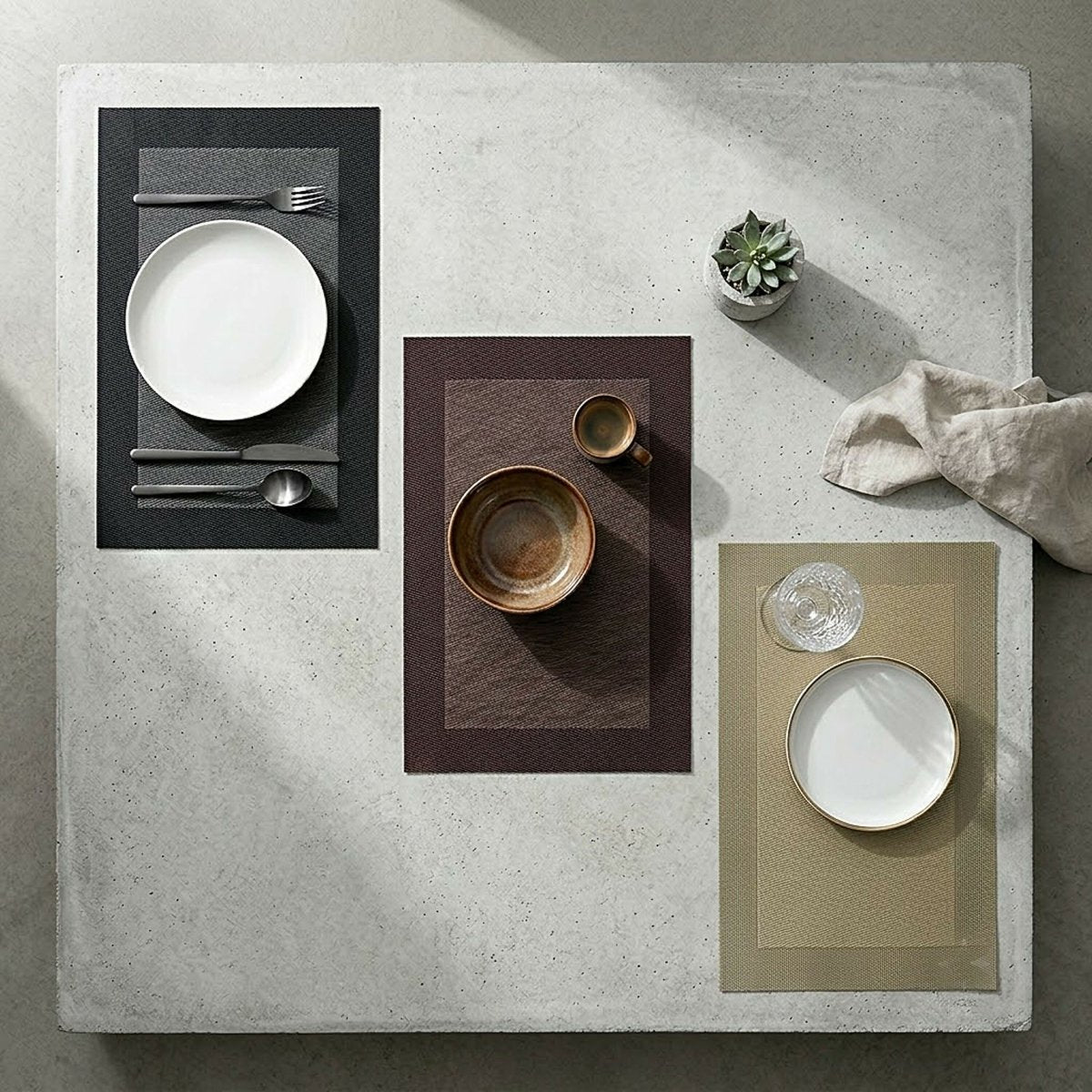 Rapee Border Woven Texilene Placemat – Tone on Tone Border Design – 35 x 47 cm – Gold - Metro Singapore Departmental Store - Celebrating 69 Years in SG