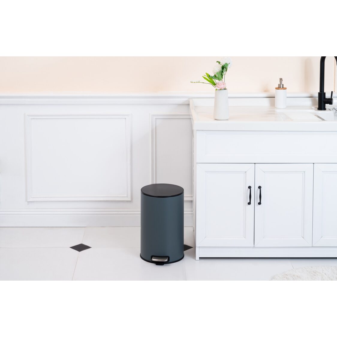 Rene Luxe Pedal Bin 5L E70900 - Metro Singapore Departmental Store - Celebrating 69 Years in SG