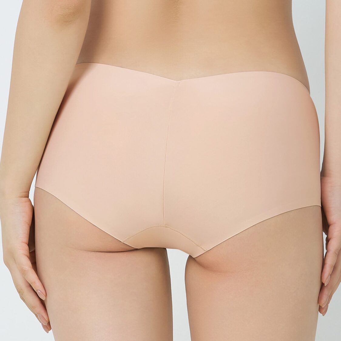 Triumph Body Make Up Illusion Smooth Short - Nude Beige - Metro Singapore Departmental Store - Celebrating 69 Years in SG