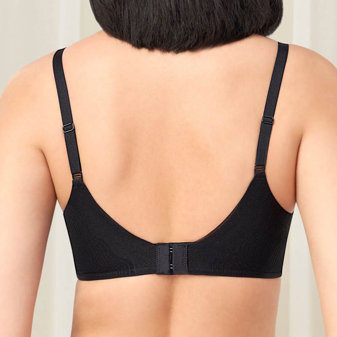 Triumph Smooth Sensation Magic Push Up Deep V Bra - Black - Metro Singapore Departmental Store - Celebrating 69 Years in SG