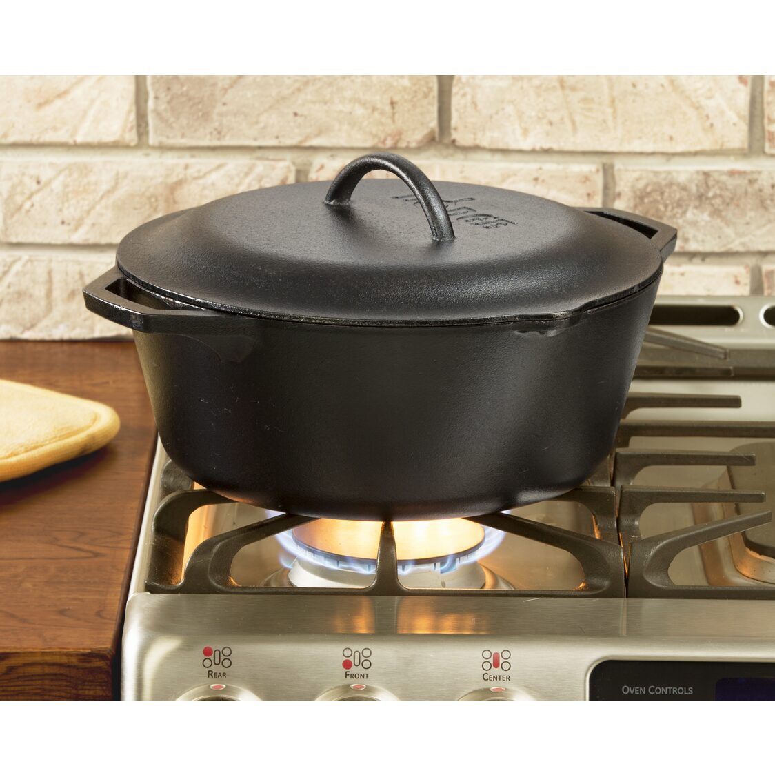 Lodge Seasoned Cast Iron Dutch Oven 7 Quart / 12.25 Inch (31cm)
