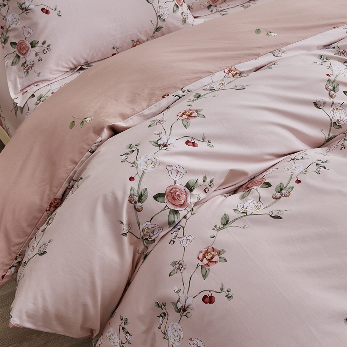 Marie Claire Lumine Printed Bed Set - Cherri