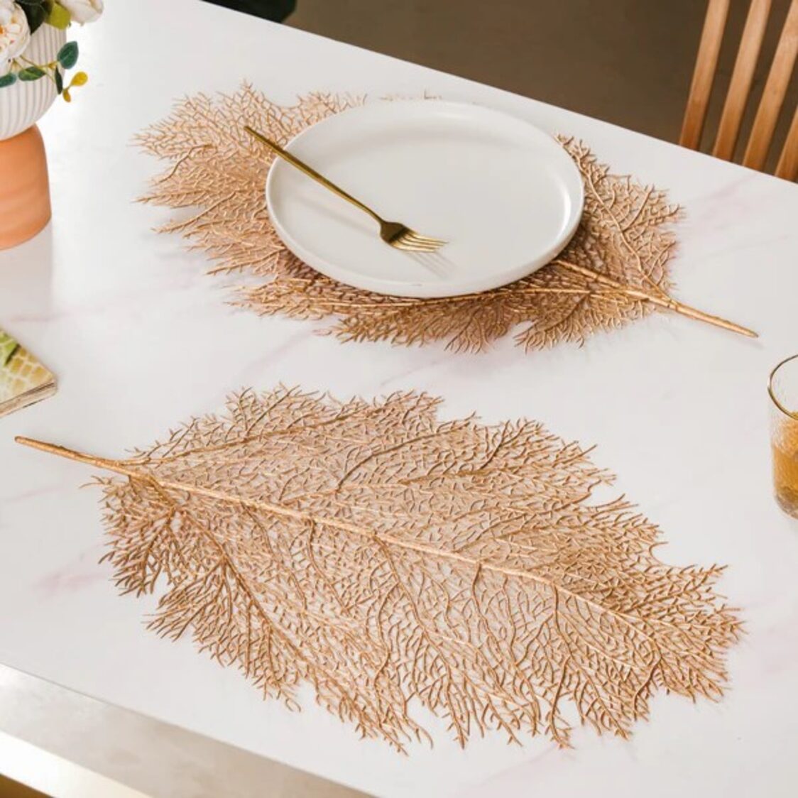 J. Rapee Vine Placemat Gold