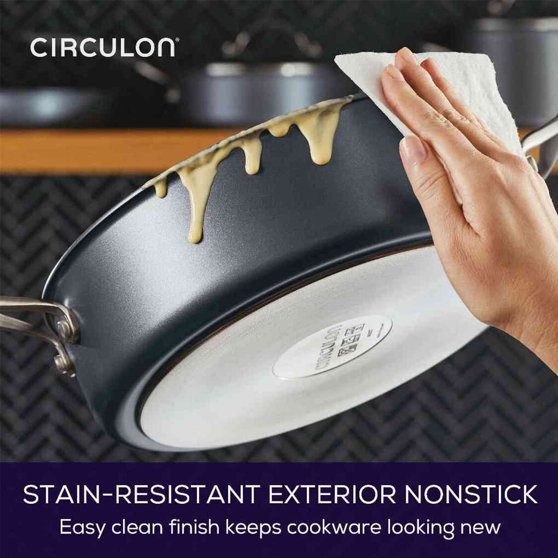 Circulon ScratchDefense A1 28cm/4.7L Covered Saute with Helping Handle