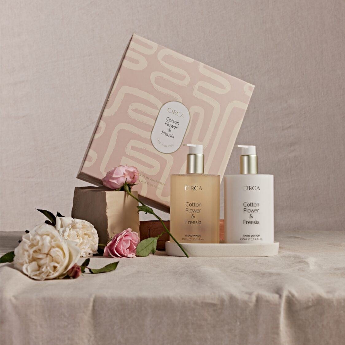 Circa Hand Care Duo Set 900ml - Cotton Flower & Freesia