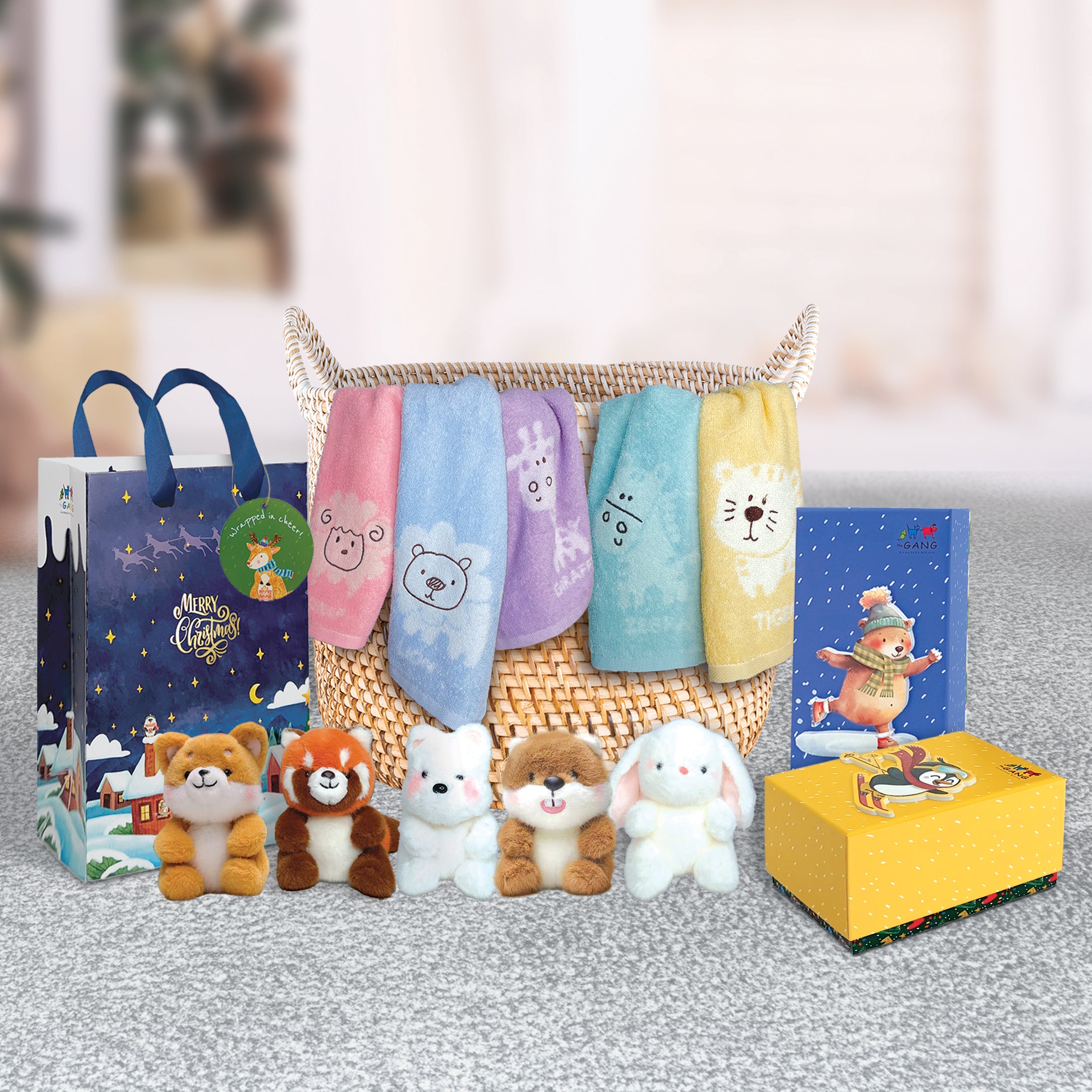 The Gang The Rangers Series The Mobz Premium Cotton Bath Linen X'mas Gift Set, 1 Piece Junior Hand Towel With 1 Piece Animal Plush