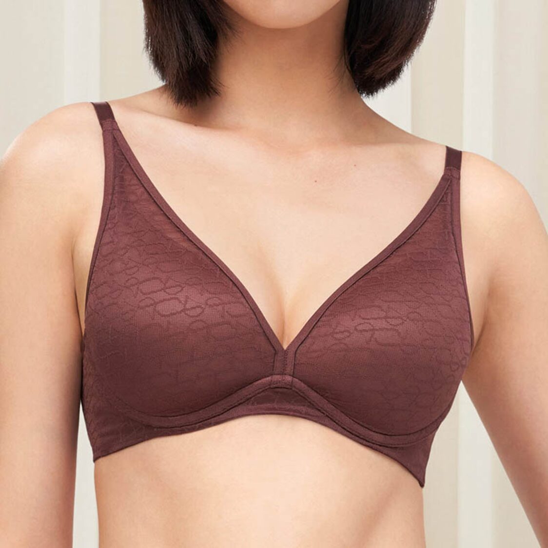 Triumph Signature Sheer Non-Wired Push Up Deep V Bra Decadent Chocolate
