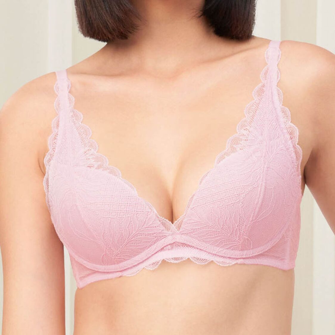 Triumph Tri-Air Lite Non Wired Push Up Deep V Bra Pink Vanilla