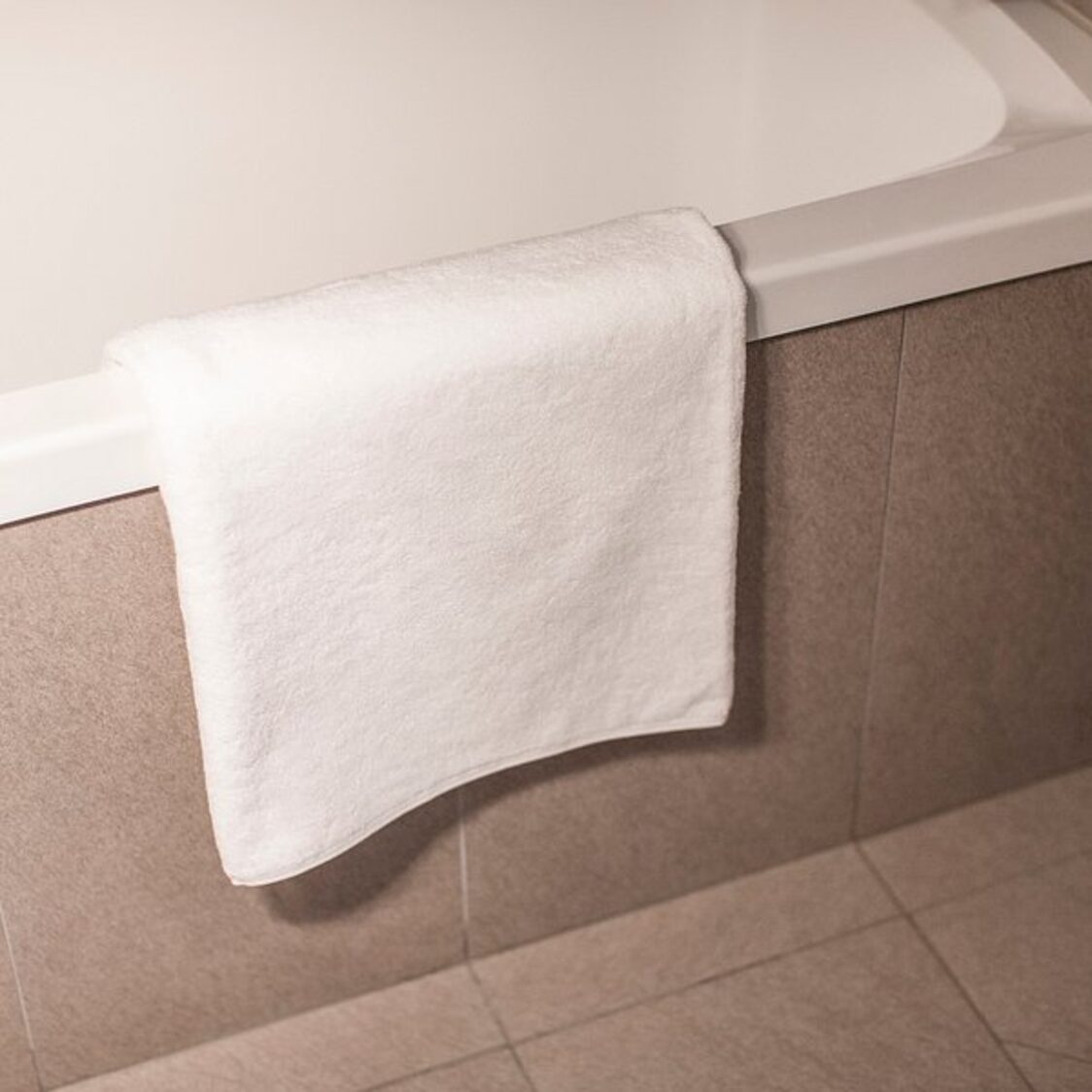 Jaju Basic Bath Towel White