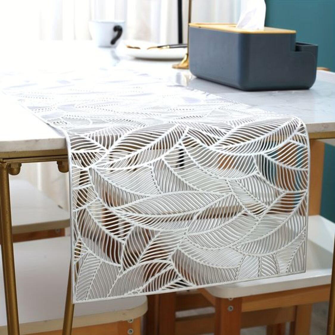 J. Rapee Twine Tablerunner Silver