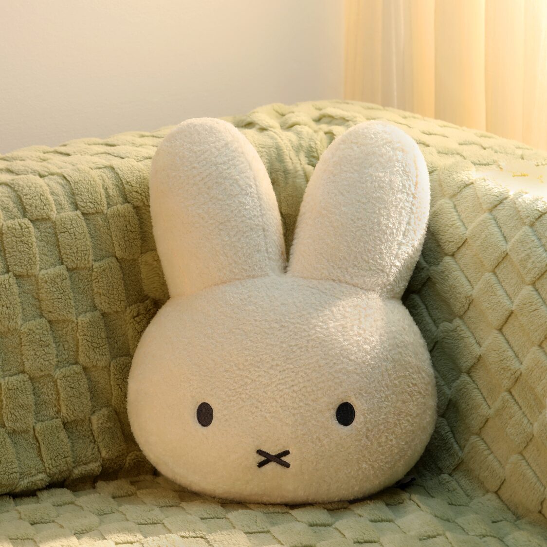 VIPO X Miffy Cushion - White (40cm) MIF37316
