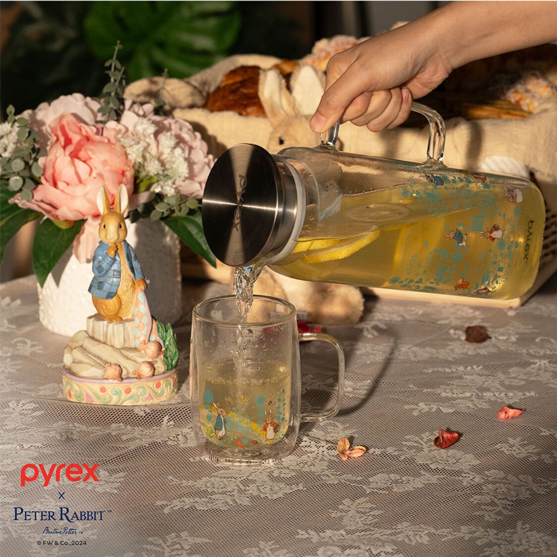 [Metro Exclusive] Pyrex Peter Rabbit 2pc Double Wall Glasses 345ml