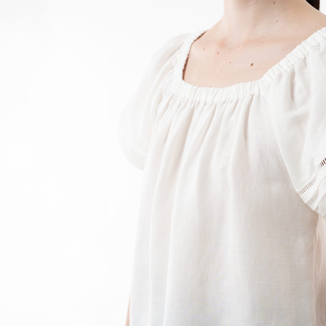 K/Woods Boho Breeze Peasant Top in Off White