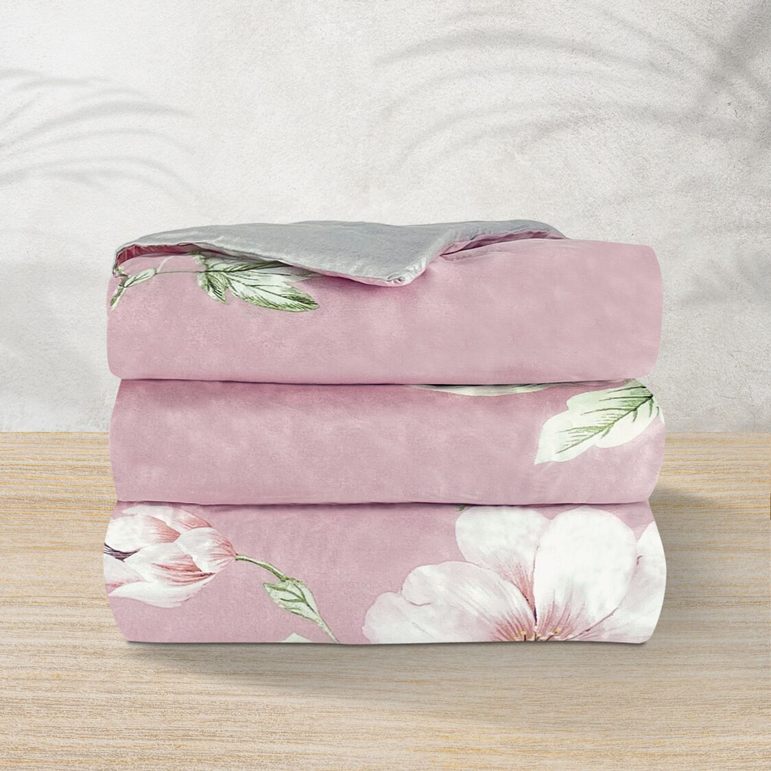 Suzanne Sobelle 65P Viera (Pink) Deluxe Fitted Sheet Set/Comforter/Bed Set