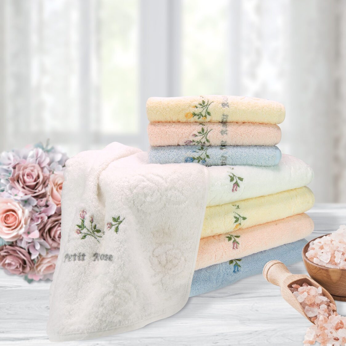 Suzanne Sobelle Petit Rose 100% Combed Cotton Bath Towel