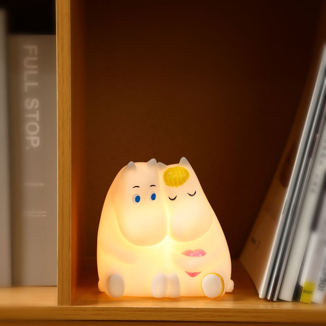 VIPO X Moomin Hug Light MM37461