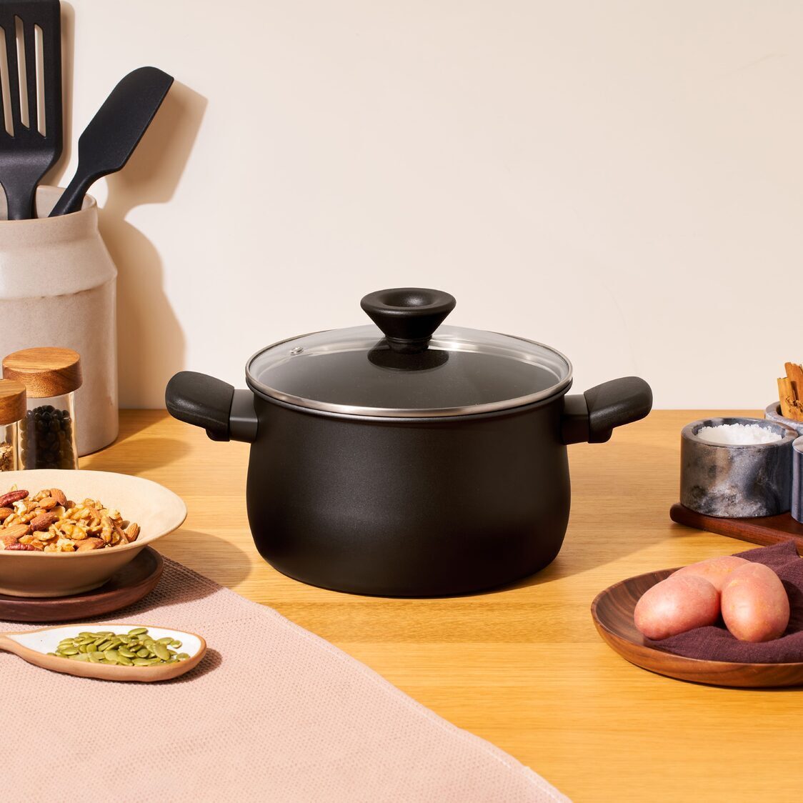 Meyer Midnight Nonstick Hard Anodized Covered Stockpot (Induction)