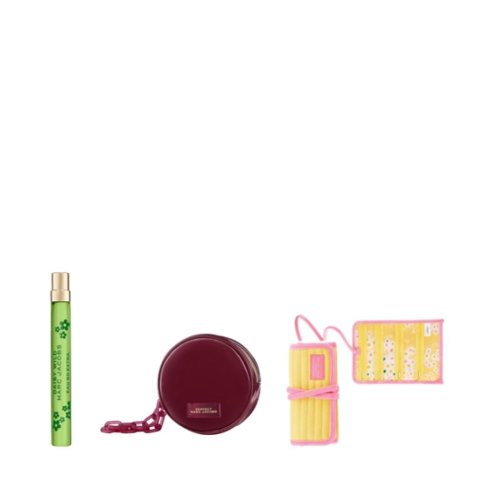 Receive 3-pc gift set (worth $108) with $180 nett spend on Marc Jacobs (Gift with Purchase)