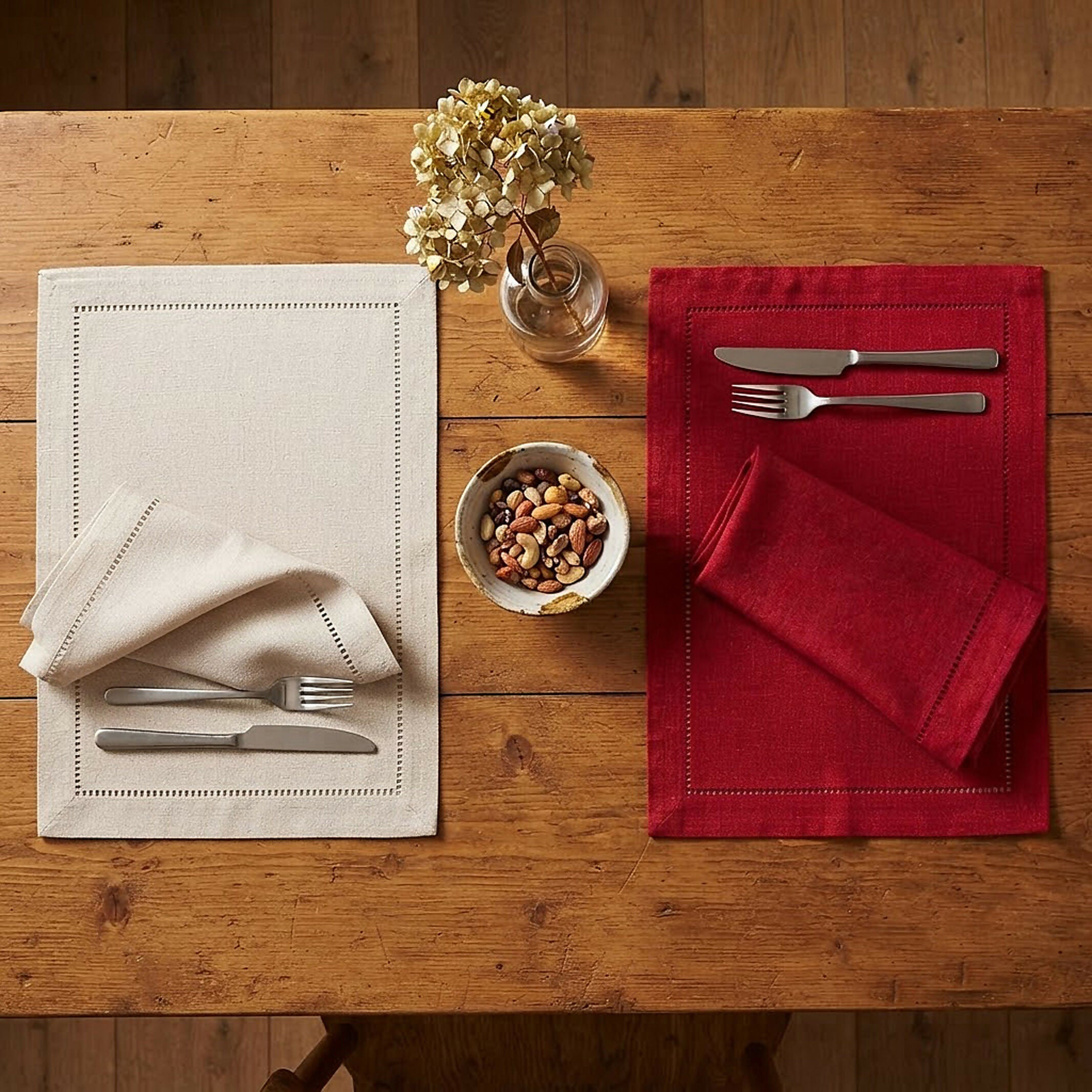 Rapee Sonia Lasercut Placemat – Cationic Fabric – 33 x 45 cm – Stone