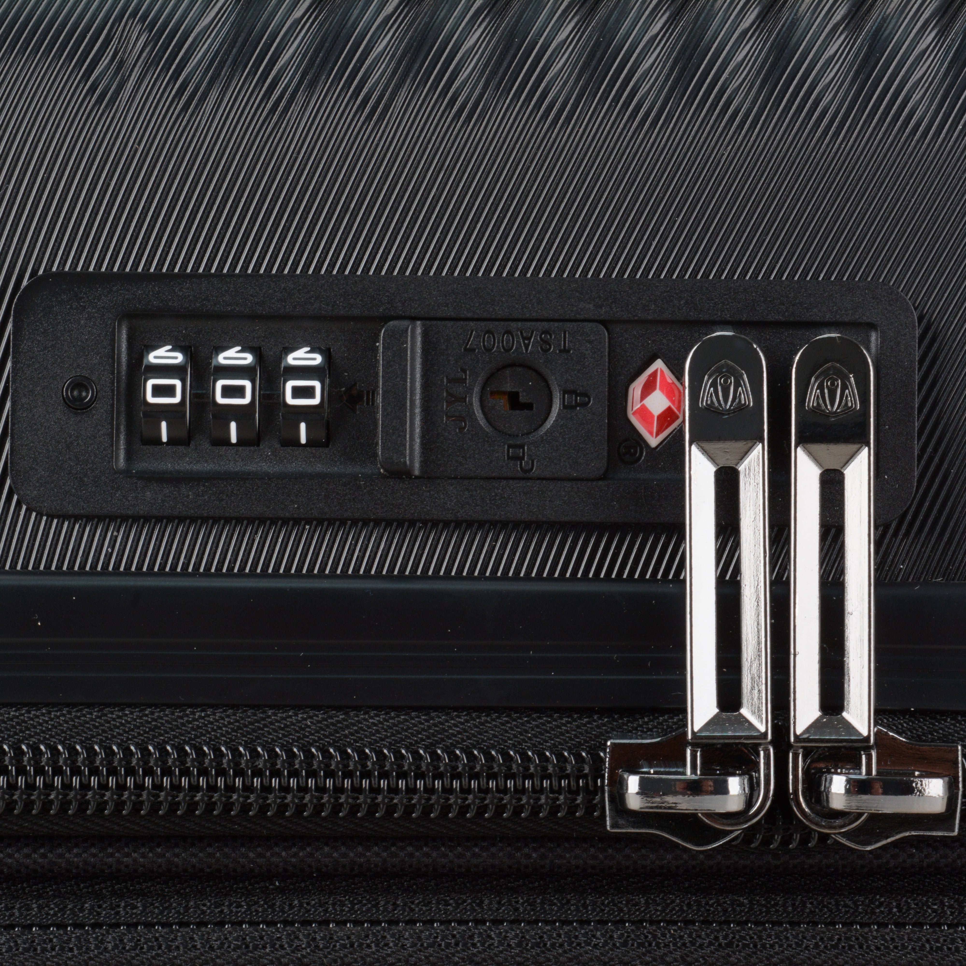 Traveler's Choice Cyclone Wheels Expandable Trolley Case with TSA Lock and Anti-theft Zipper