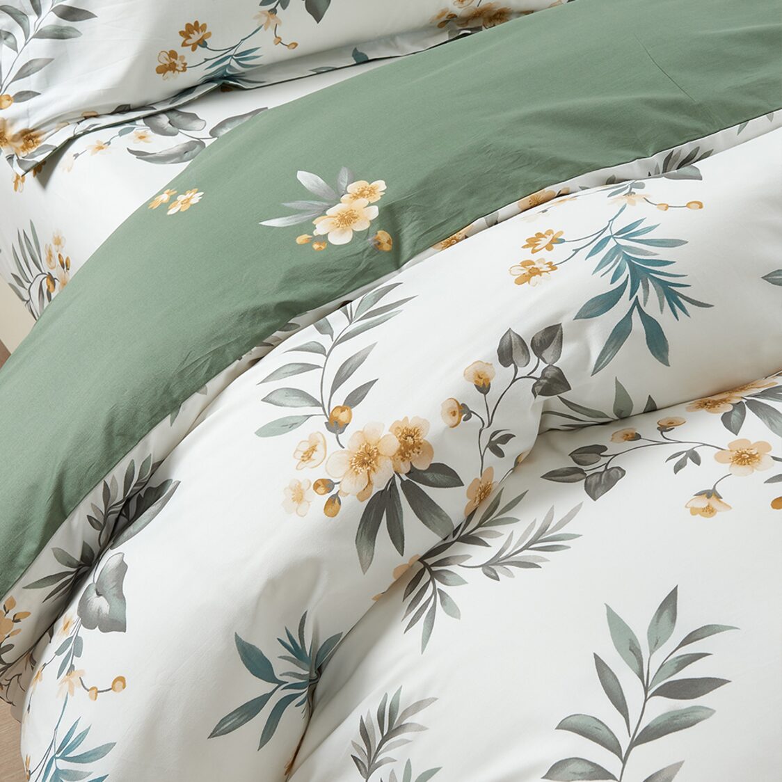 Marie Claire Lumine Printed Bed Set - Olive