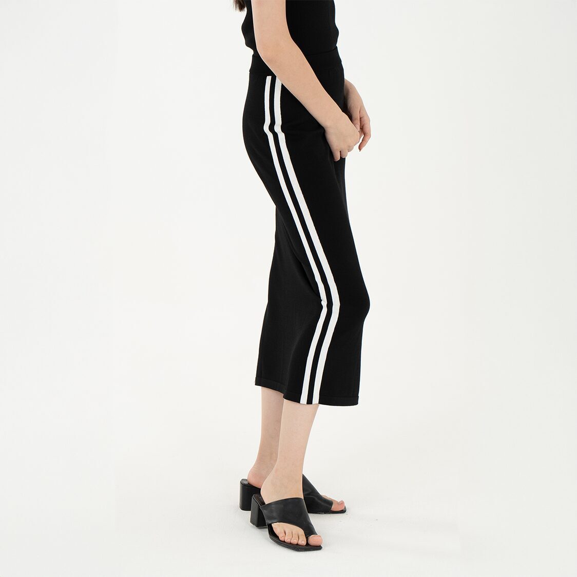 K/Woods Ice Cool Sleek Utility Skirt in Black