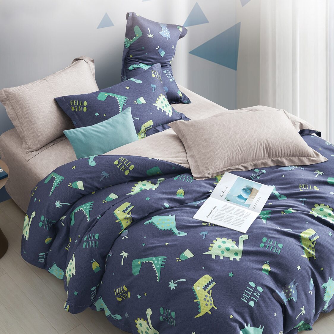 Charles Millen The Gang 69 Allo - Bed Set