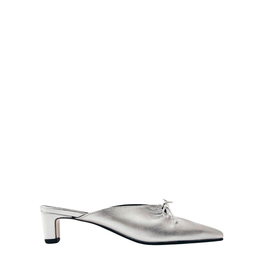 Alohas Amar Shimmer Silver Leather Pumps