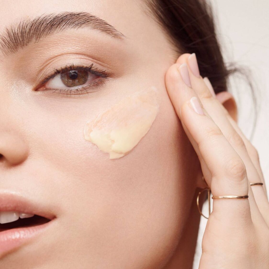 Bobbi Brown Vitamin Enriched Face Base 50ml - Metro Singapore Departmental Store - Celebrating 69 Years in SG