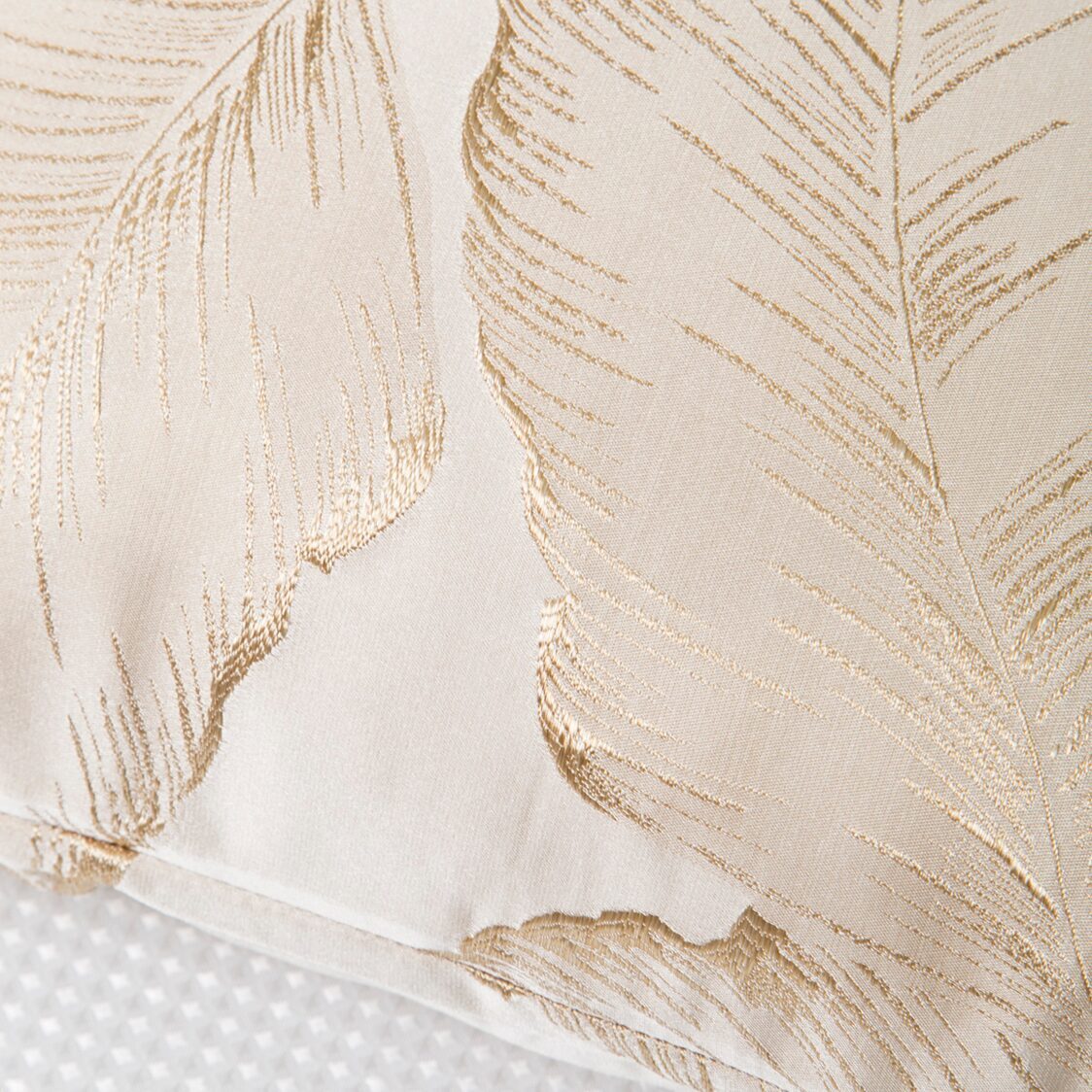 Rapee Luna Cover Gold