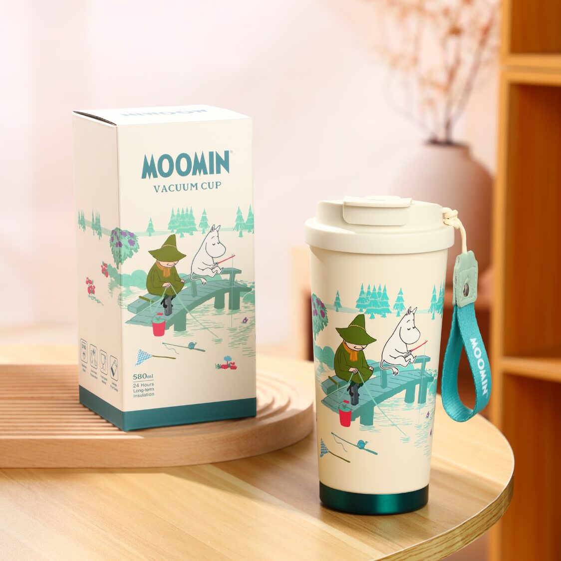 VIPO X Moomin Vaccum Cup 580ml - Happy Fishing MM37433