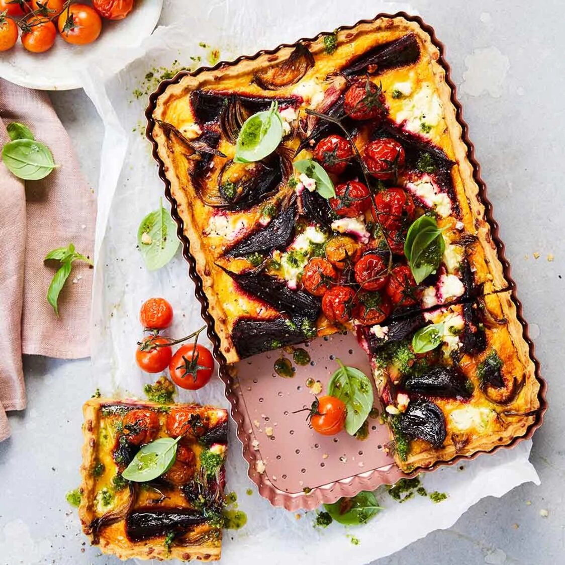 Wiltshire Rose Gold Perforated Square Tart Pan 40717