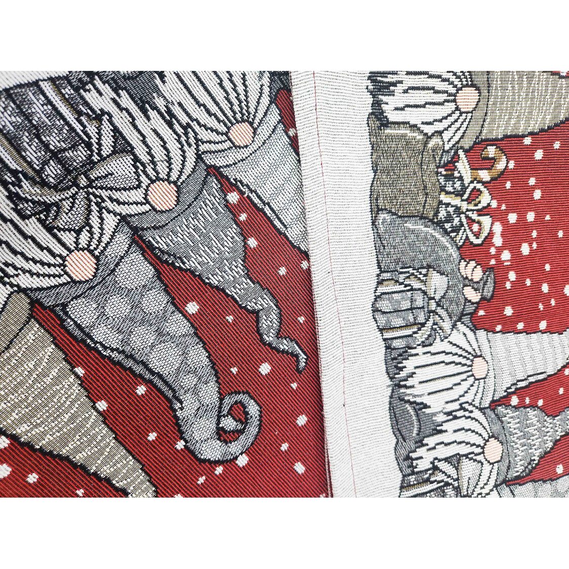 J. Rapee Gnome Tablerunner Red