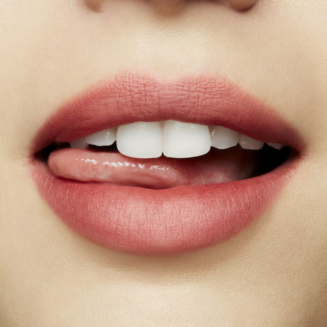 MAC Powder Kiss Lipstick 3g