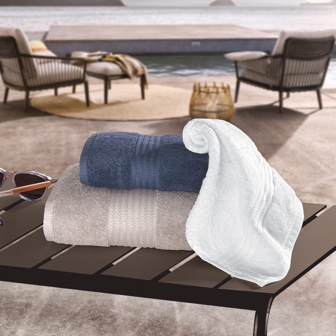 Charles Millen Signature Collection 60% Bamboo | 40% Turkish Combed Cotton Bath Towel – YARA (VOIAGE series) - Metro Singapore Departmental Store - Celebrating 69 Years in SG