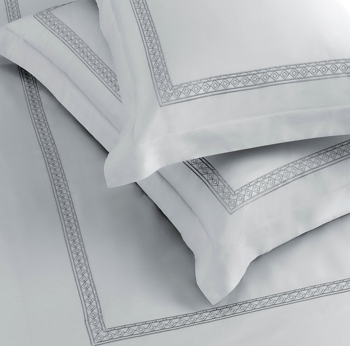 Charles Millen Signature Vouge Collection 100% Pima Cotton Bed Linen - Metro Singapore Departmental Store - Celebrating 69 Years in SG
