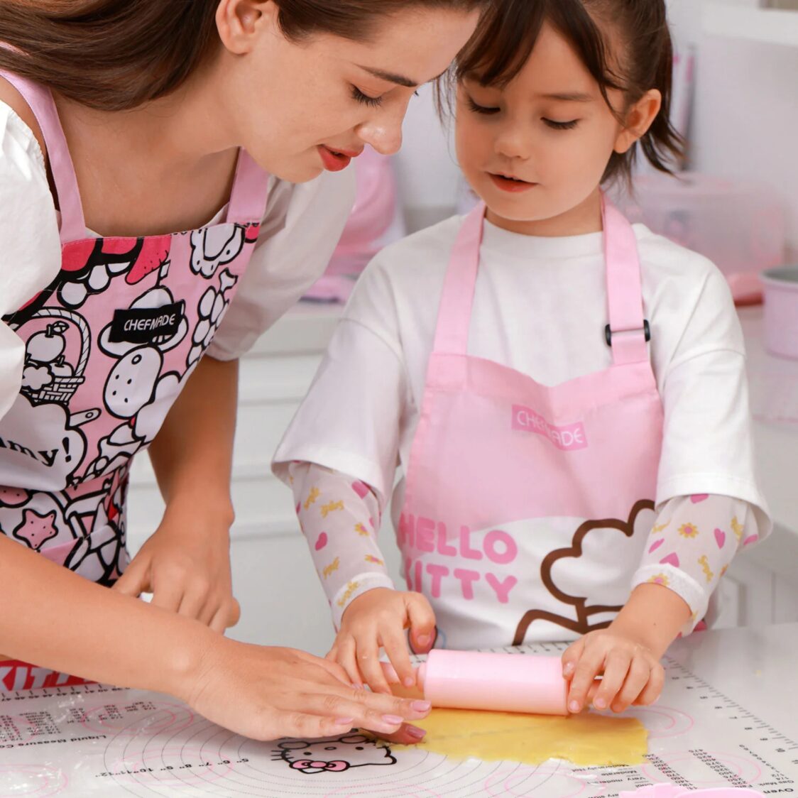 Chefmade Hello Kitty Kids Baking 15pcs Set 1898CM - KT7071 - Metro Singapore Departmental Store - Celebrating 69 Years in SG
