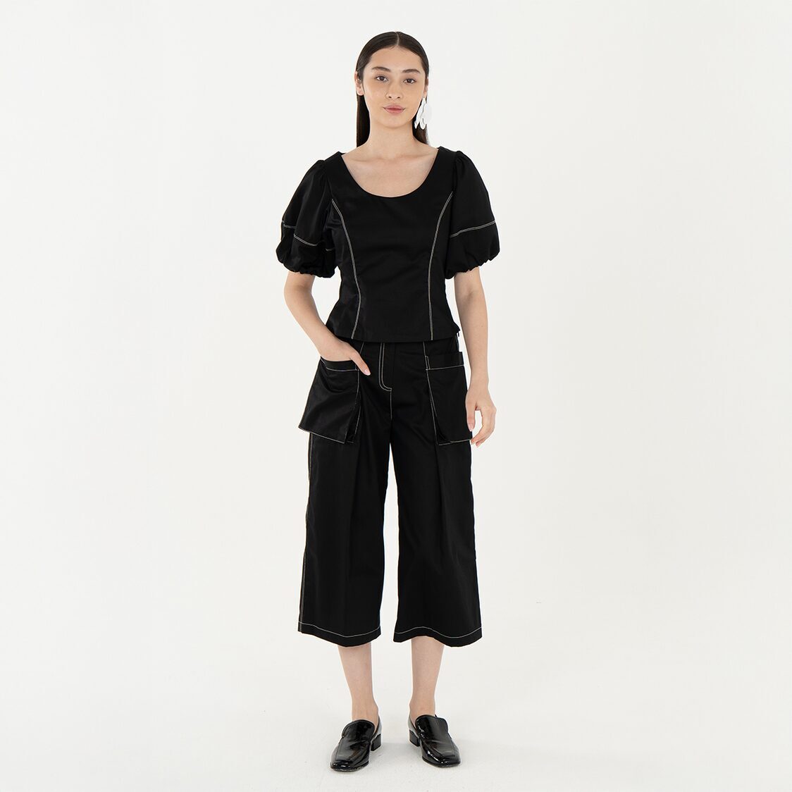 K/Woods Stain Repellent Seam Theory Top in Black