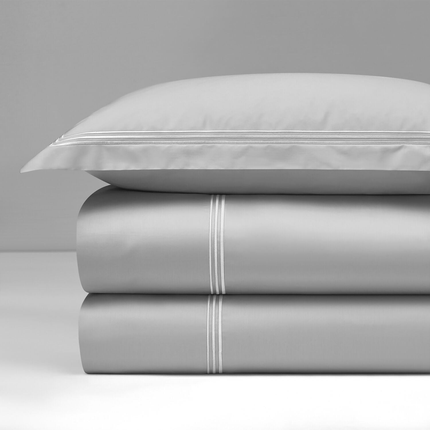 Hotel Suite Deluxe Collection Bedset - Light Silver