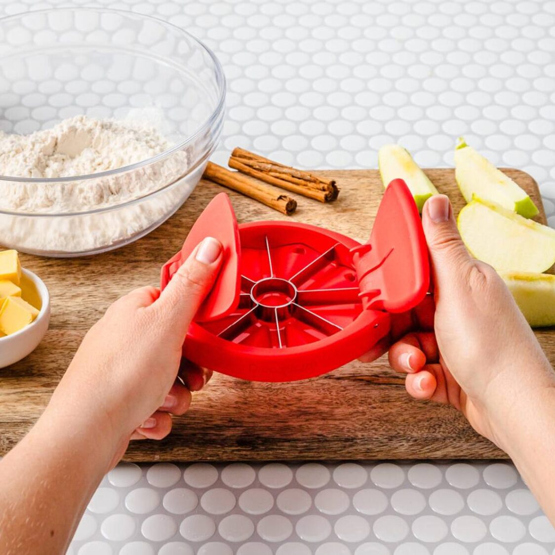 Dreamfarm PP Apple Slicer 12.6cm Red DFAP3062 - RD - Metro Singapore Departmental Store - Celebrating 69 Years in SG