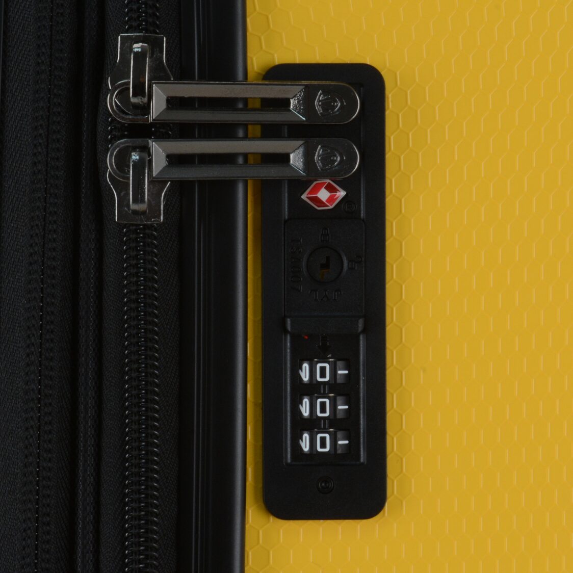 Traveler's Choice Beauvais Set