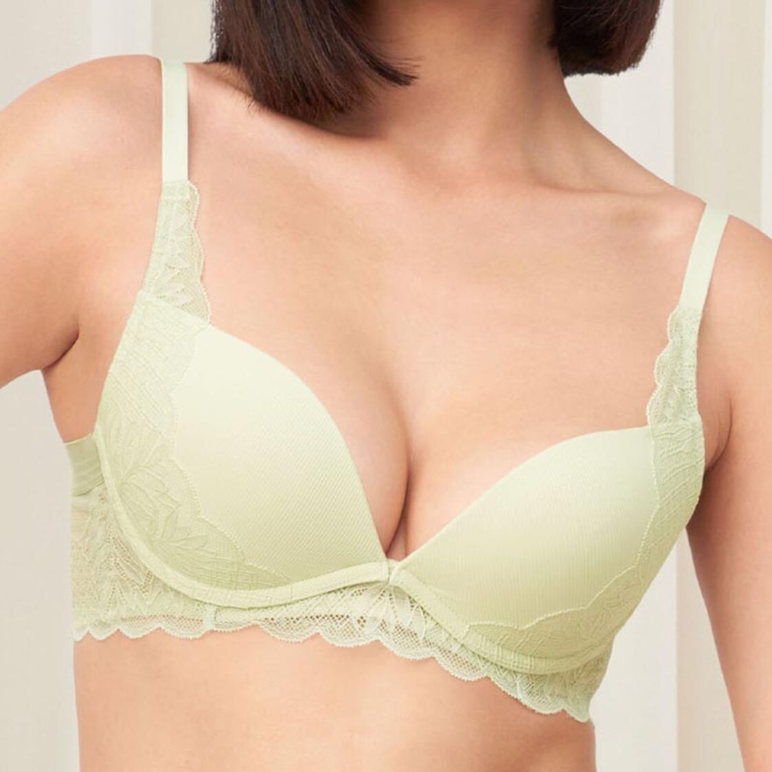 Triumph Tri-Air Lite Wired Push Up Deep V Bra Tender Green