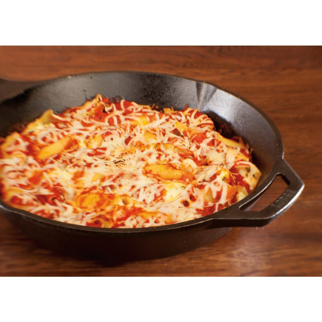 Lodge Seasoned Cast Iron Skillet 13.25 Inch (34cm)