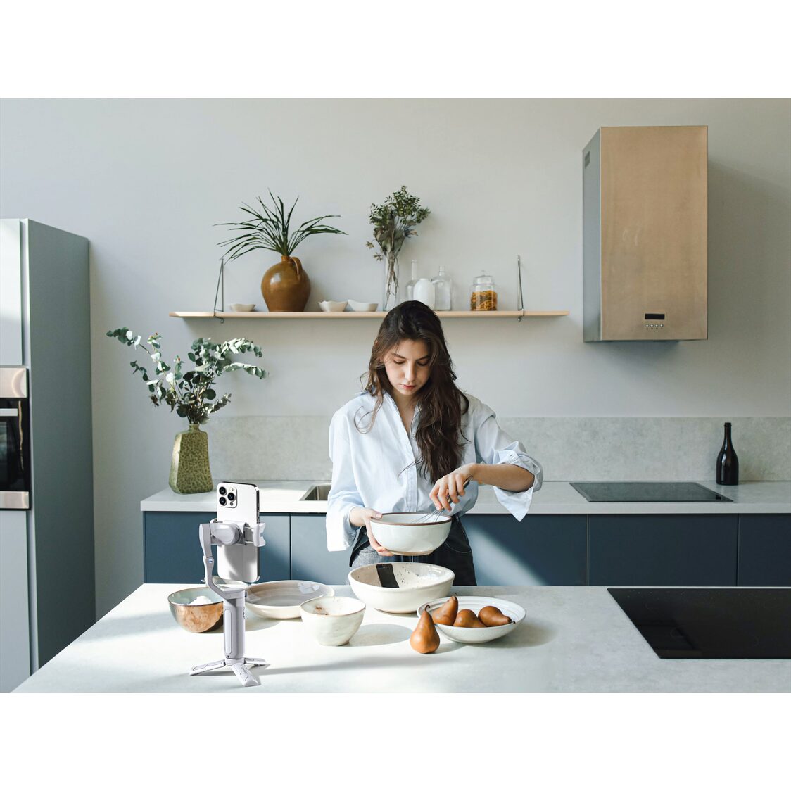 Hohem iSteady XE Kit 3-Axis Palm Smartphone Gimbal with Magnetic Fill Light