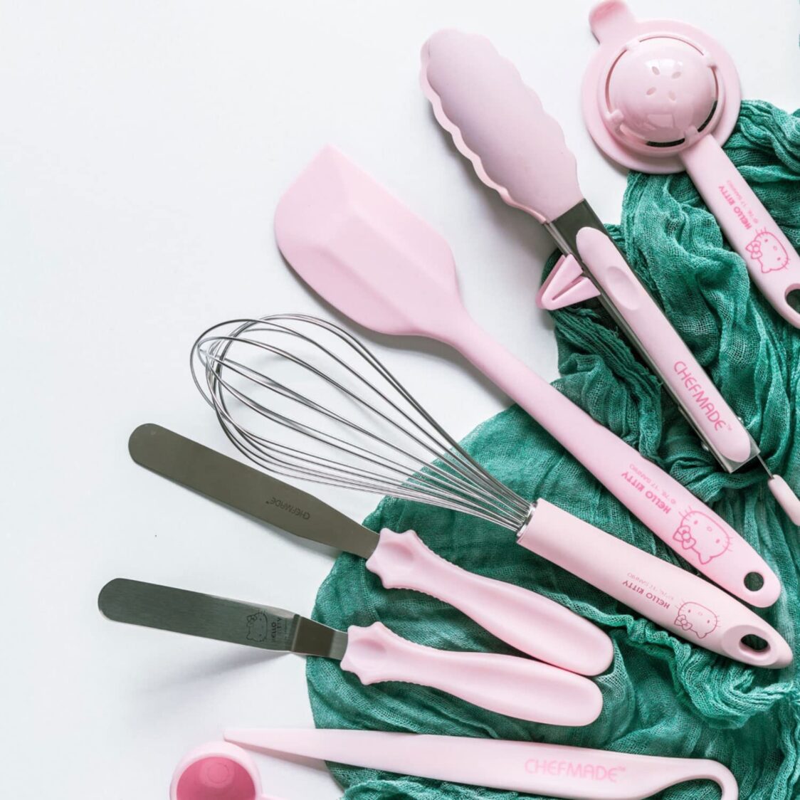 Chefmade Stainless Steel Whisk With Silicone Handle L29.5cm Pink Hello Kitty (1898cm-KT7007)